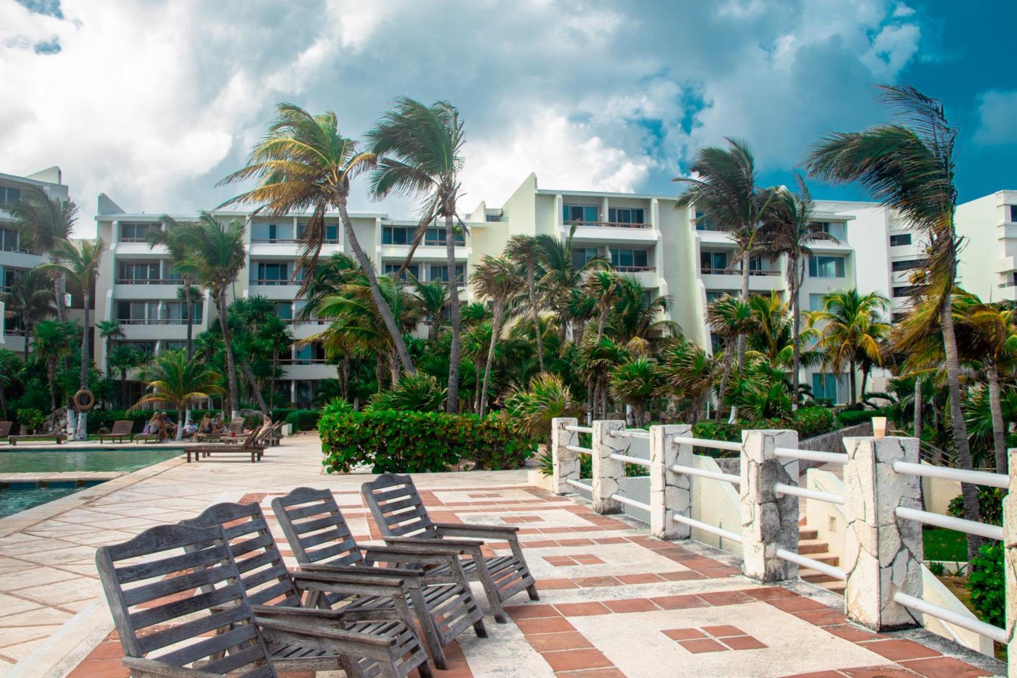 Rodero By Solymar Beach Front Condos In Hotel Zone Cancun Exterior photo